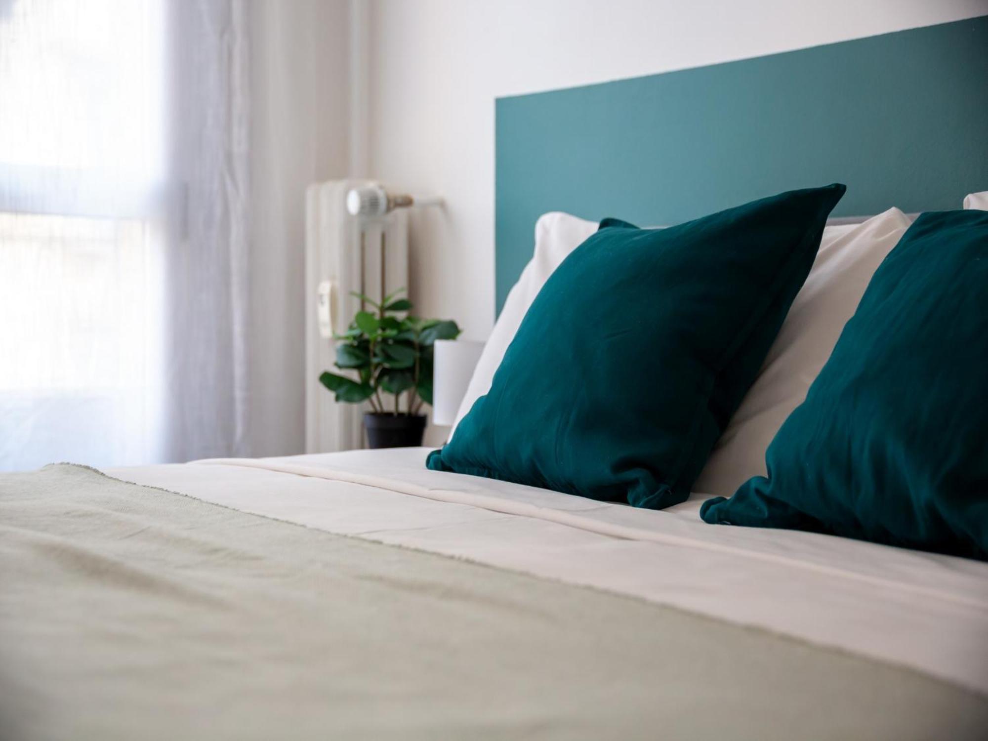 The Best Rent - Cozy Two-Bedroom Apartment Near Colonne S Lorenzo Milan Bagian luar foto