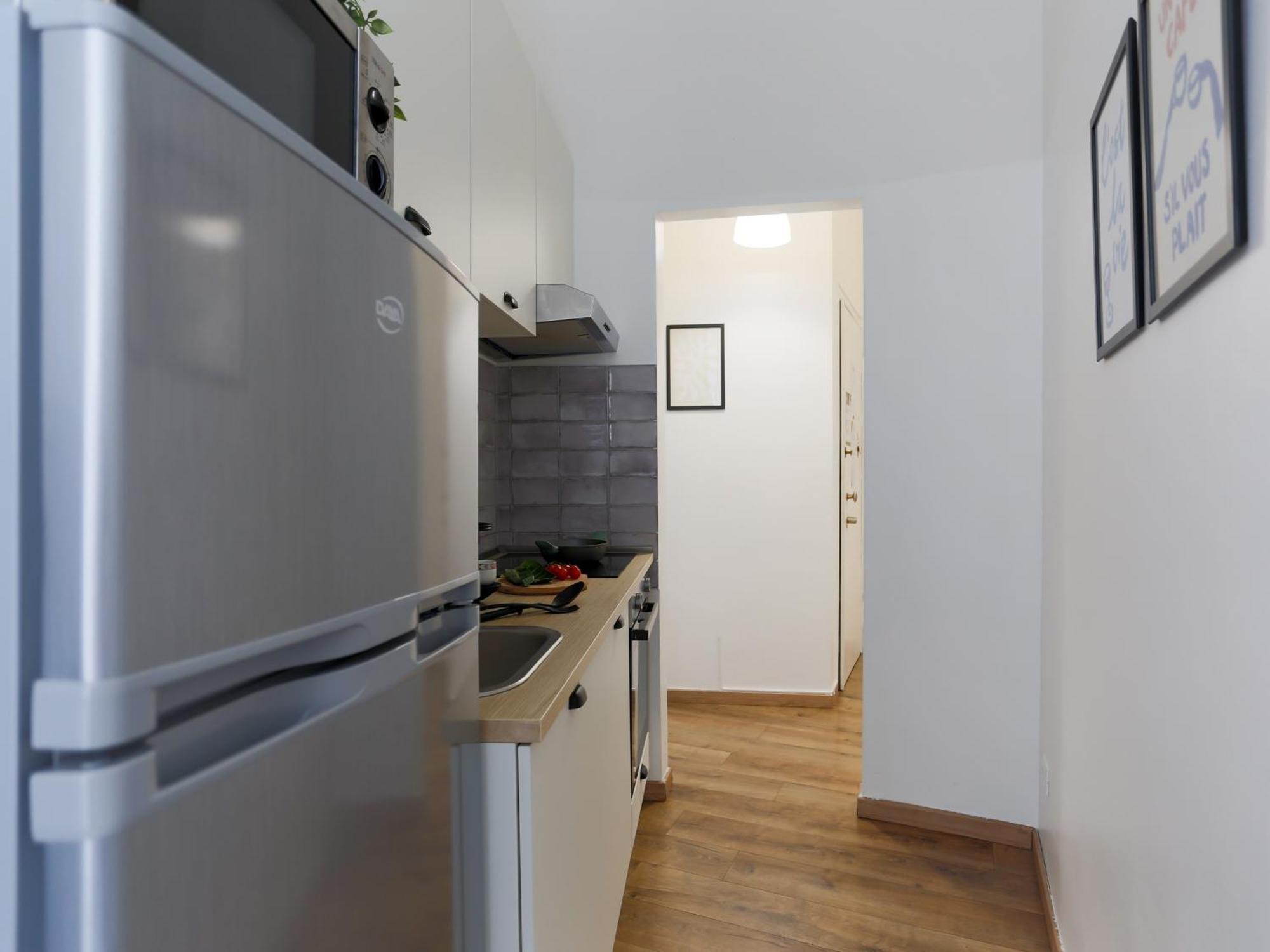 The Best Rent - Cozy Two-Bedroom Apartment Near Colonne S Lorenzo Milan Bagian luar foto