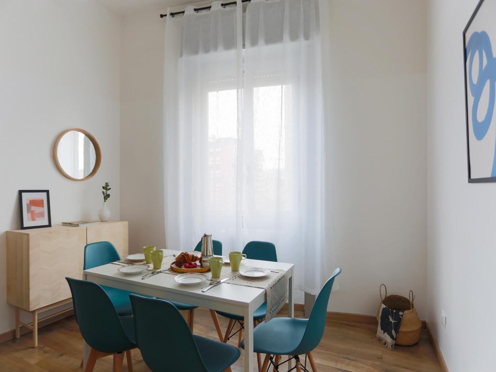 The Best Rent - Cozy Two-Bedroom Apartment Near Colonne S Lorenzo Milan Bagian luar foto