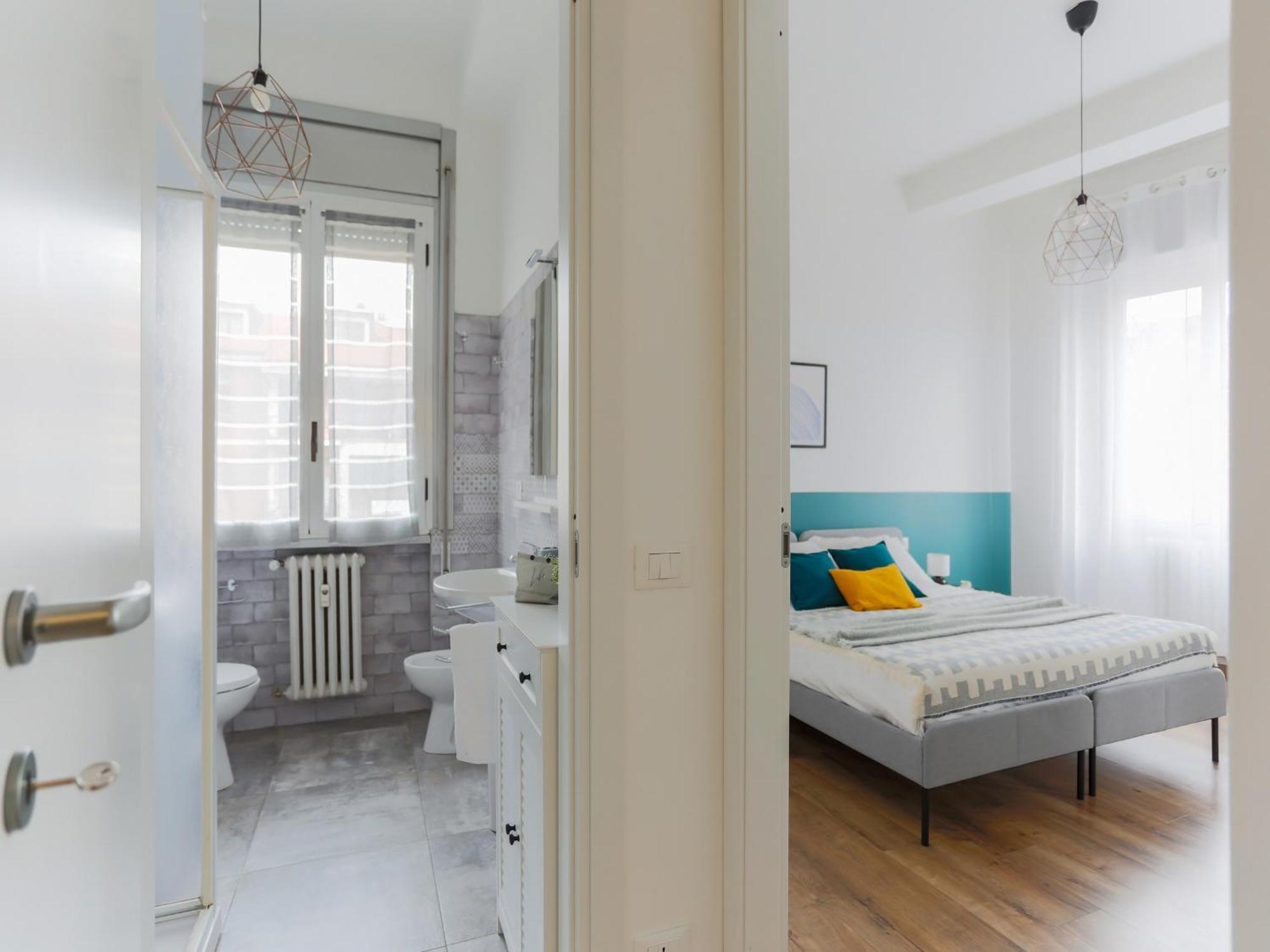 The Best Rent - Cozy Two-Bedroom Apartment Near Colonne S Lorenzo Milan Bagian luar foto