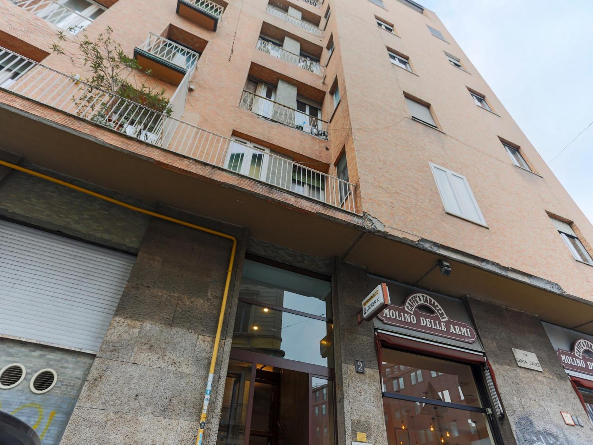 The Best Rent - Cozy Two-Bedroom Apartment Near Colonne S Lorenzo Milan Bagian luar foto