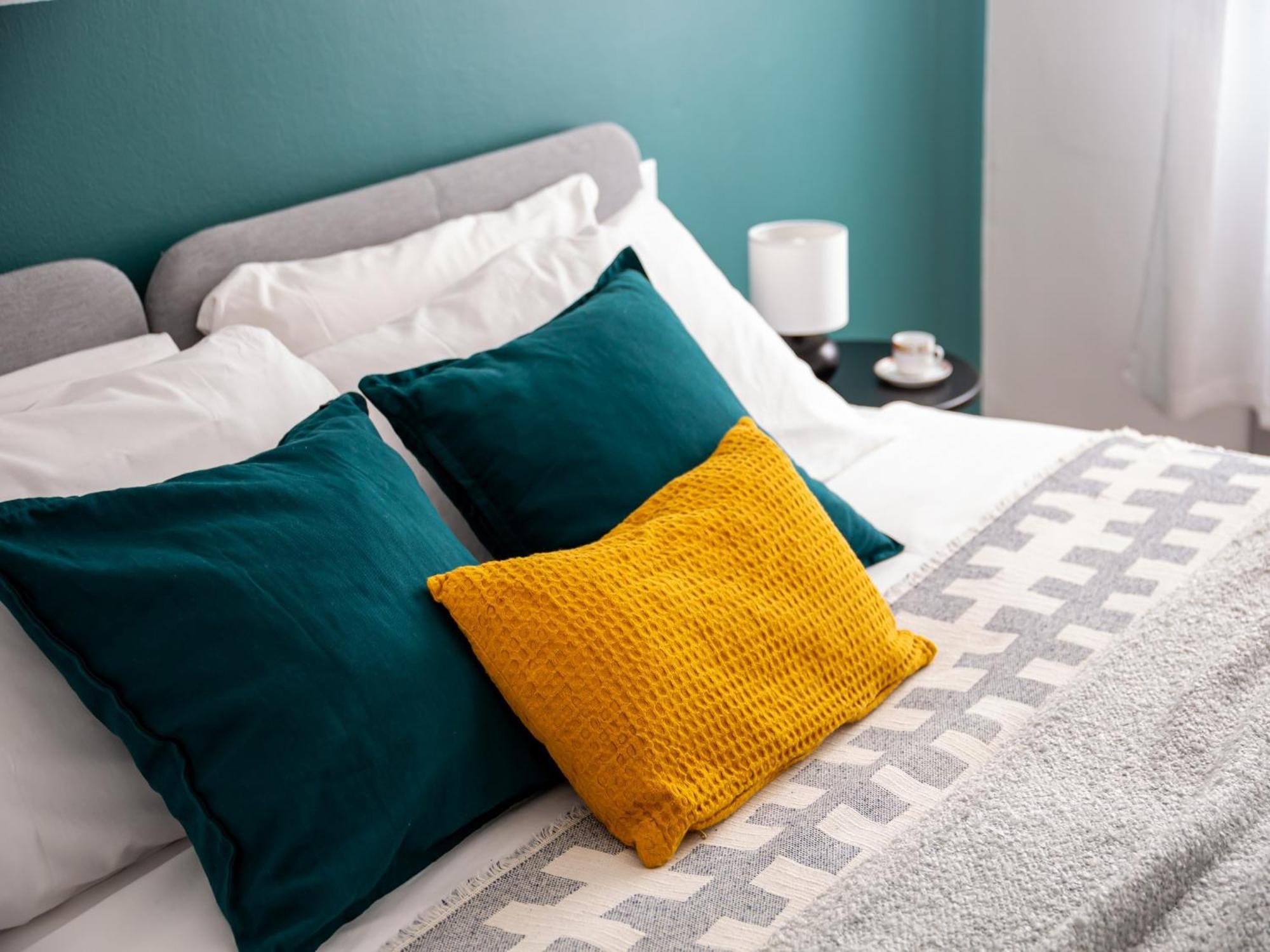 The Best Rent - Cozy Two-Bedroom Apartment Near Colonne S Lorenzo Milan Bagian luar foto